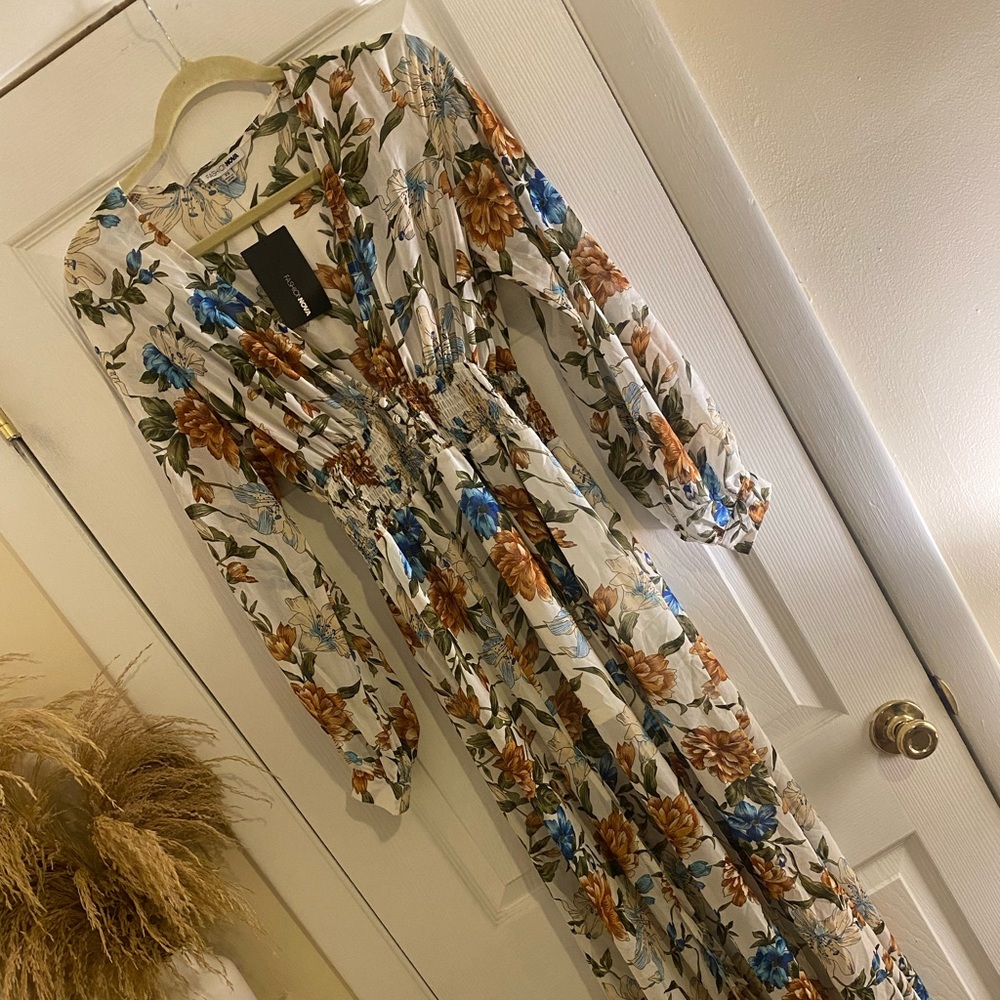 Beautiful floral maxi dress 🌺